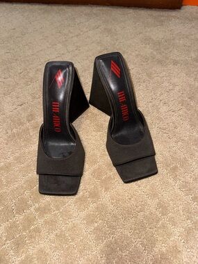 The Attico Black Square Open-Toe Wedge Slide Heels